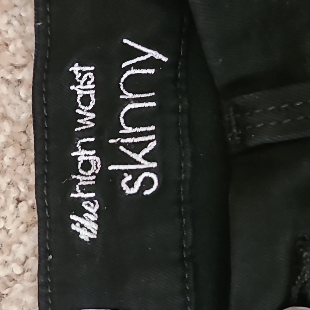 7 For all Mankind skinny premium denim jeans. Black, size 27 - Picture 3 of 6